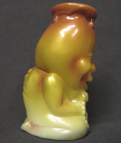 Miyuki (Seafood pot of happiness)  figure by Atom A. Amaresura, produced by Realxhead. Side view.
