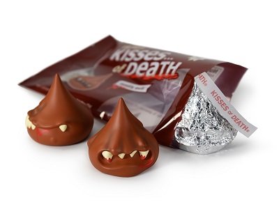 2” Kisses of Death 3 Pack : Mostly Evil -standard edition figure by Andrew Bell, produced by O-No Food Company. Packaging.