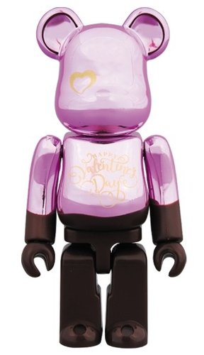 2018 Valentine BE@RBRICK 100% figure, produced by Medicom Toy. Front view.