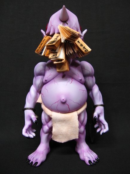 Debris Japan figure by Junnosuke Abe, produced by Restore. Front view.