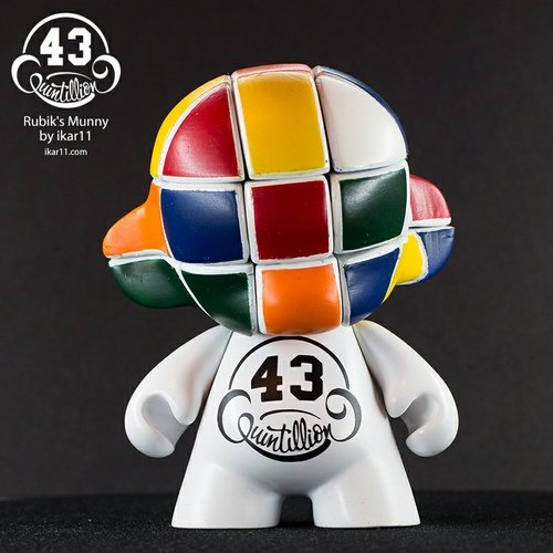 43 Quintillion Rubik’s Munny figure by Ikar11. Front view.