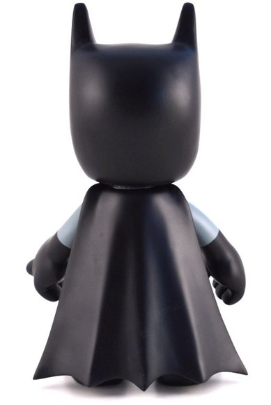 8 Batman - Retro figure by Dc Comics, produced by Artoyz Originals. Back view.