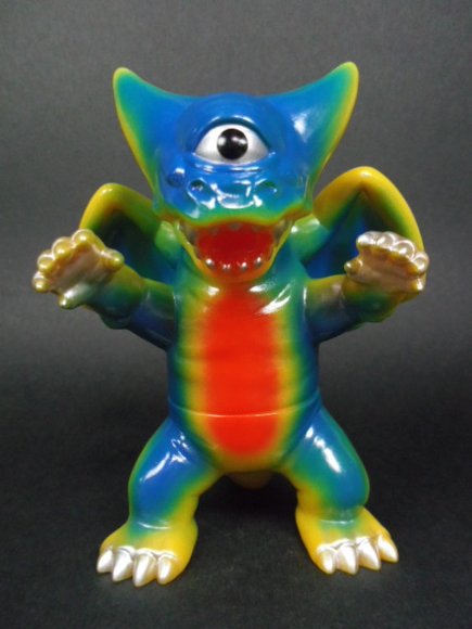 Crouching Deathra figure by Gargamel, produced by Gargamel. Front view.