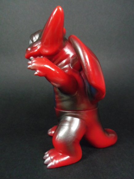 Crouching Deathra (ミニデスラ) figure by Gargamel, produced by Gargamel. Side view.