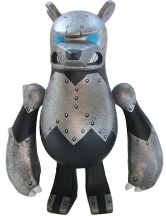 Blue Iron Knuckle Bear figure by Touma, produced by Toy2R. Front view.