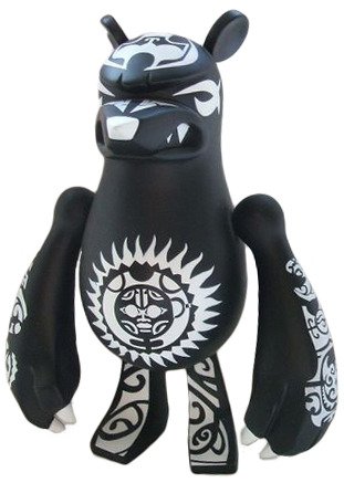 Knuckle Bear（ナックルベア） - Yoyamart Maori Bear Edition figure by Touma, produced by Toy2R. Front view.