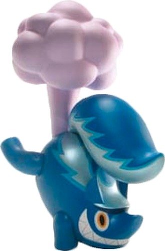 Pooty figure by Touma, produced by Headlock Studio. Side view.