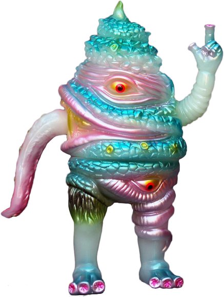 Unchiman Deuce figure by Paul Kaiju. Front view.