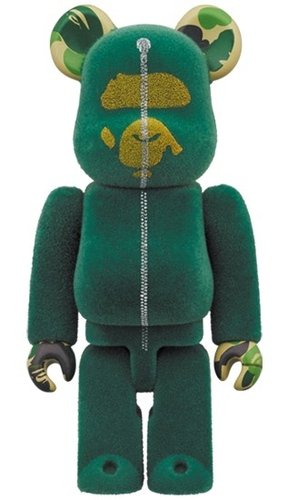 A BATHING APE × READYMADE BE@RBRICK 100％ figure, produced by Medicom Toy. Front view.