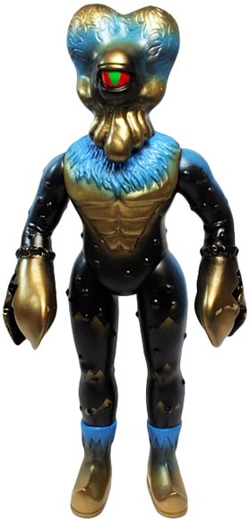 Alien Xam - Gold/ Blue figure by Mark Nagata, produced by Max Toy Co.. Front view.