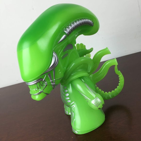 Alien Xenomorph, Green GID Variant, Loot Crate Exclusive figure, produced by Titan Merchandise. Side view.
