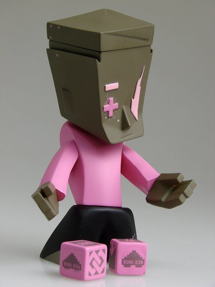 Aro  figure by Steph Cop, produced by Bonustoyz. Front view.