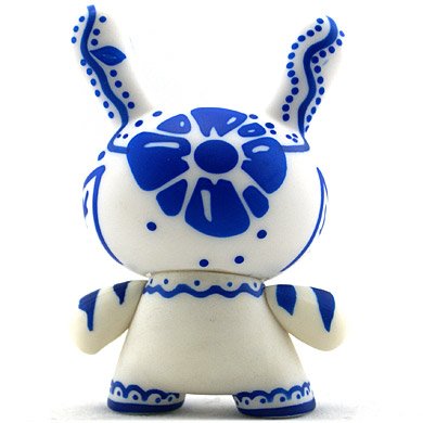 Talavera figure by Artemio, produced by Kidrobot. Back view.