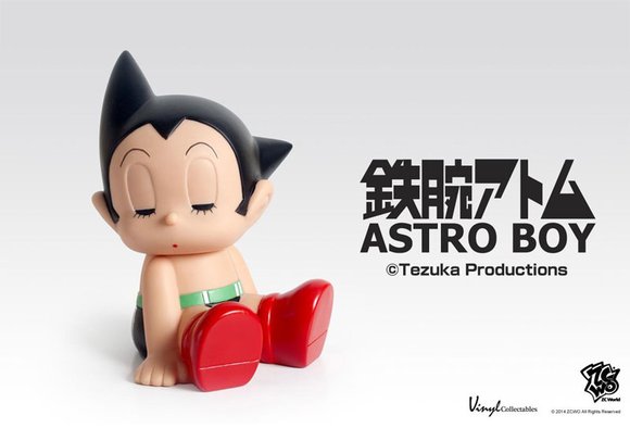 ASTRO BOY MINI SLEEPY figure by Tezuka Productions, produced by Zc World. Side view.