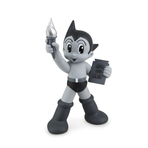 Astro Boy - Statue of Liberty (Mono) figure by (Keithing) Tezuka Prod., produced by Toy Qube. Front view.