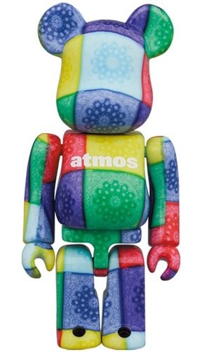 atmos BANDANA MULTI BE@RBRICK 100％ figure, produced by Medicom Toy. Front view.