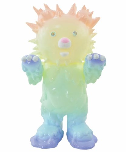 Baby inc 7th color - Pastel Rainbow (GID) figure by Hiroto Ohkubo, produced by Instinctoy. Front view.