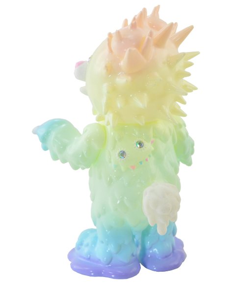 Baby inc 7th color - Pastel Rainbow (GID) figure by Hiroto Ohkubo, produced by Instinctoy. Back view.