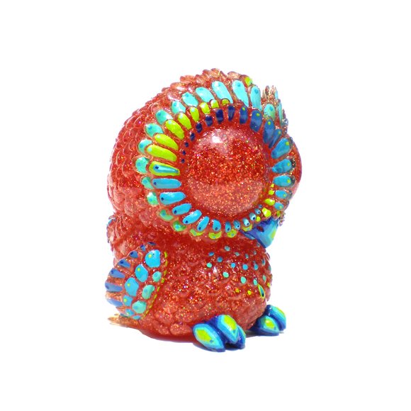 Baby Owl - Topaz Glitter figure by Kathleen Voigt. Side view.