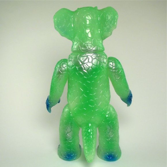 Bakobas - GID, Light Green figure by Kiyoka Ikeda. Back view.