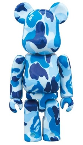 BAPE-ABC Blue BE@RBRICK 100% figure, produced by Medicom Toy. Front view.