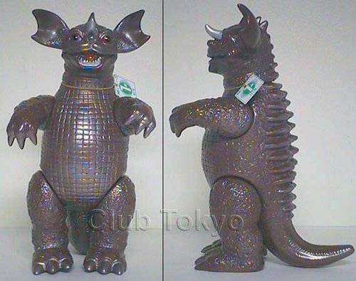 Baragon figure, produced by M1Go. Front view.