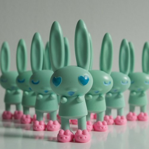 Bedtime Bunnies figure by Peter Kato. Front view.