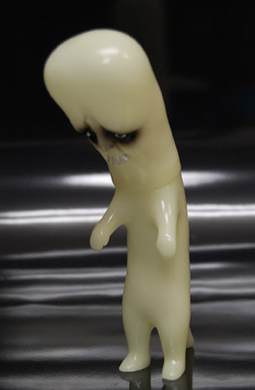 Belone Ghost figure by Sunguts Honpo, produced by Sunguts Honpo. Front view.