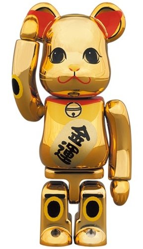 招き猫 金運 金メッキ 参 BE@RBRICK 100％ figure, produced by Medicom Toy. Front view.