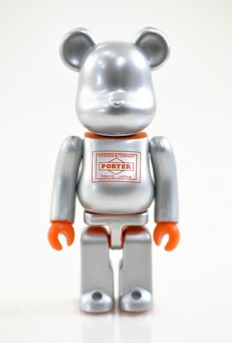 BE@RBRICK 29 - SECRET (Porter) figure, produced by Medicom Toy. Front view.
