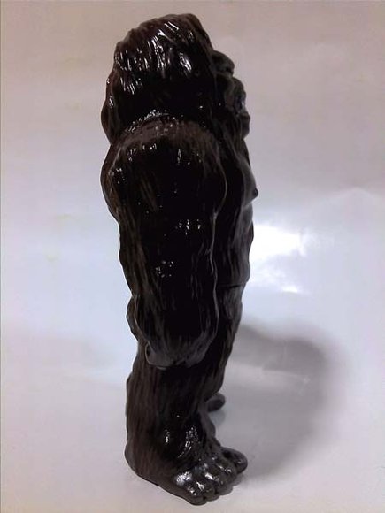 Bigfoot (ビッグフット) figure, produced by Iwa Japan. Side view.