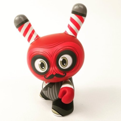 Bloody Argh Barber figure by Scott Tolleson, produced by Kidrobot. Front view.