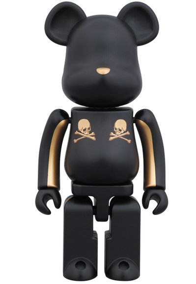 Gold Stripe Be@rbrick 200% figure by Mastermind Japan, produced by Medicom Toy X Bandai. Front view.