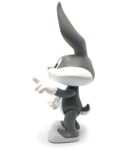 Bugs Bunny - Regular figure by Chuck Jones, produced by Artoyz Originals. Side view.