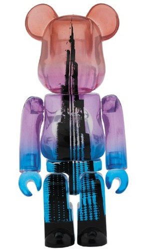 BURJ KHALIFA BE@RBRICK 100% figure, produced by Medicom Toy. Front view.