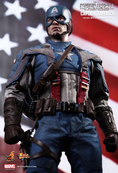 Captain America: The First Avenger figure by Kojun, produced by Hot Toys. Front view.