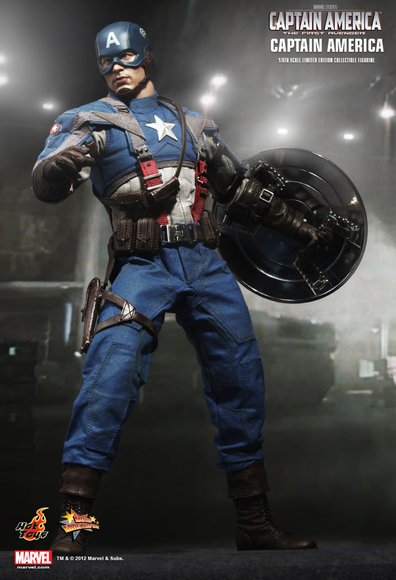 Captain America: The First Avenger figure by Kojun, produced by Hot Toys. Front view.