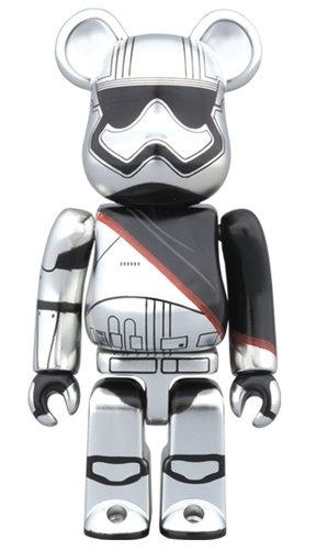 CAPTAIN PHASMA BE@RBRICK figure, produced by Medicom Toy. Front view.
