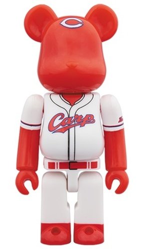 Carp Boy / Red BE@RBRICK 100% figure, produced by Medicom Toy. Front view.