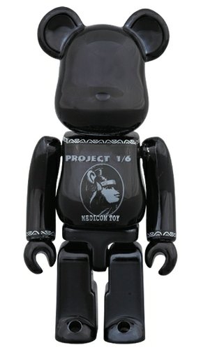 CENTURION BE@RBRICK / BLACK figure, produced by Medicom Toy. Front view.
