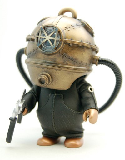 Copperhead - Regular figure by Ferg X Kenny Wong, produced by Playge. Front view.