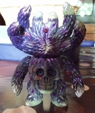 Cosmic Kumon figure by Yatsuashi, produced by Shirahama. Front view.