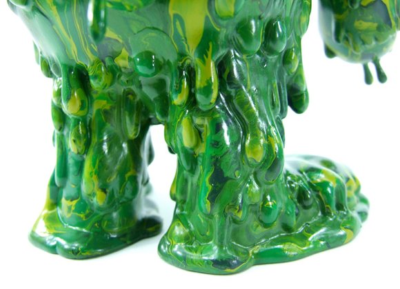 Cronic custom Inc - Green Marbled figure by Cronic, produced by Instinctoy. Detail view.