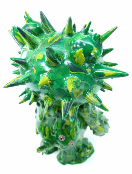 Cronic custom Inc - Green Marbled figure by Cronic, produced by Instinctoy. Detail view.