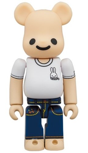 CUNE BE@RBRICK 100% figure, produced by Medicom Toy. Front view.