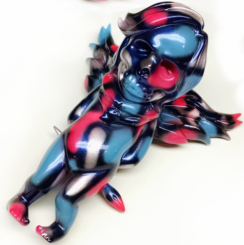 CUSTOM CELL CAMO SALVATION INK figure by Topheroy, produced by Secret Base. Front view.
