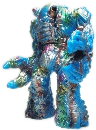 Daigomi - BLObPUS Toxic Blue figure by Blobpus, produced by Guumon. Front view.