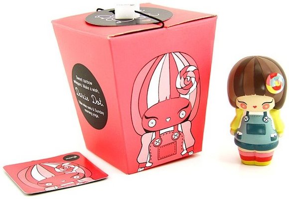 Darcie Dot figure by Momiji, produced by Momiji. Packaging.