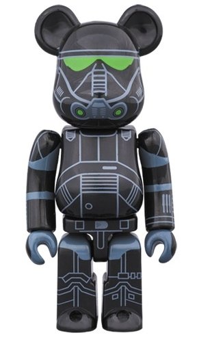 DEATH TROOPER BE@RBRICK 100% figure, produced by Medicom Toy. Front view.