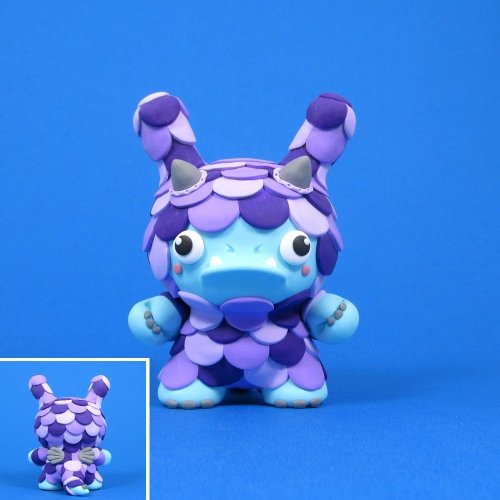 Derpy Dragon figure by Jenn & Tony Bot. Front view.